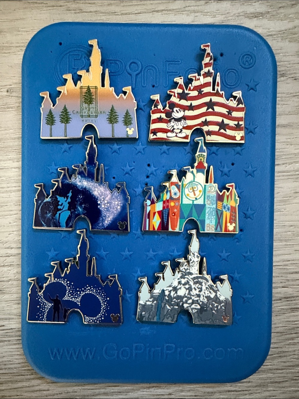 Disneyland Wave mystery pack - castles